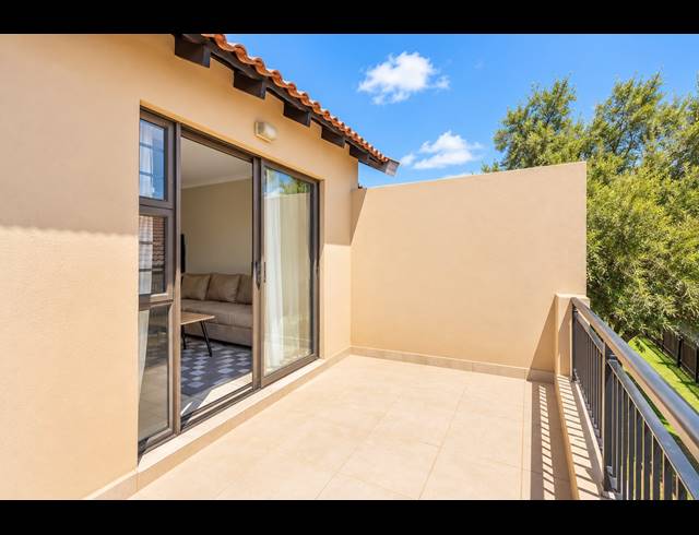 2 BEDROOM APARTMENT FOR SALE IN NORTH RIDING
